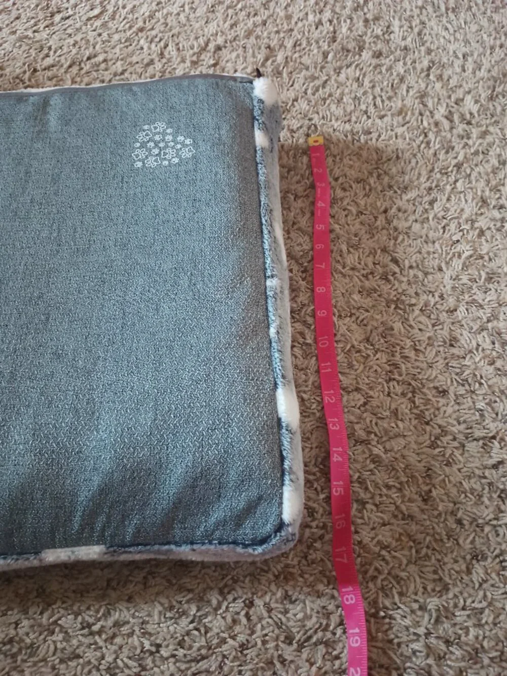 NEW 24 x 18 pet bed, soft and plush - removable cover
